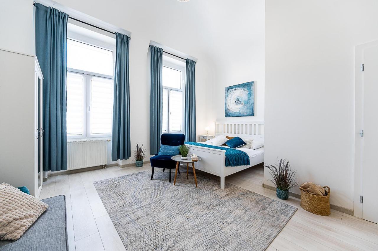 Center Apartment Mlynska Kosice With Private Parking Exterior foto